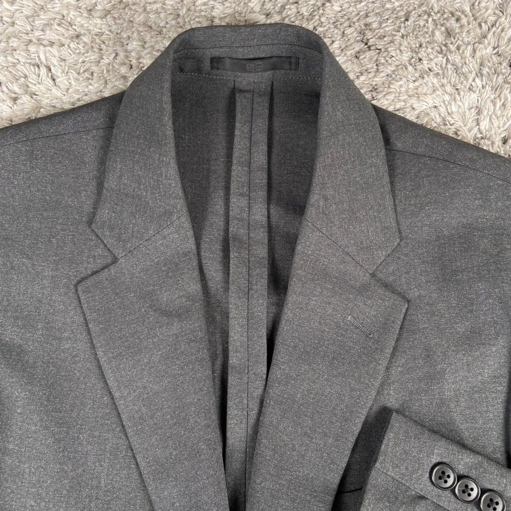 Uniqlo Miracle Air Jacket Mens Large Gray Comfort 2-Button Professional Blazer